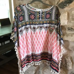 Beautiful poncho style shirt!